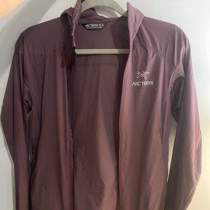 New Arc’teryx jacket worn once. Shape as brand new.